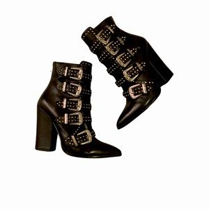 Steve Madden Shoes | Steve Madden Chunky Heel Pointed Toe Boots | Size 7.5